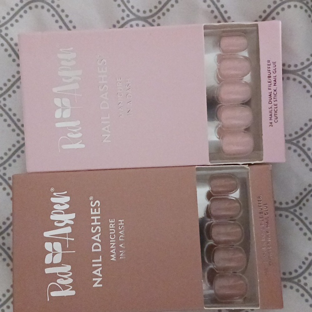 Red Aspen Nail Dashes